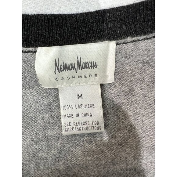 Neiman Marcus Cashmere Cardigan Button Up Sz M Colorblock Gray Pockets Classic - Picture 3 of 14